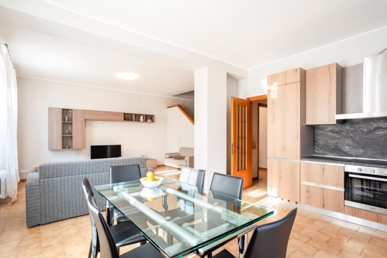 Ferienwohnung Le Tre Ninfee Di Pusiano! Free Parking Exterior foto